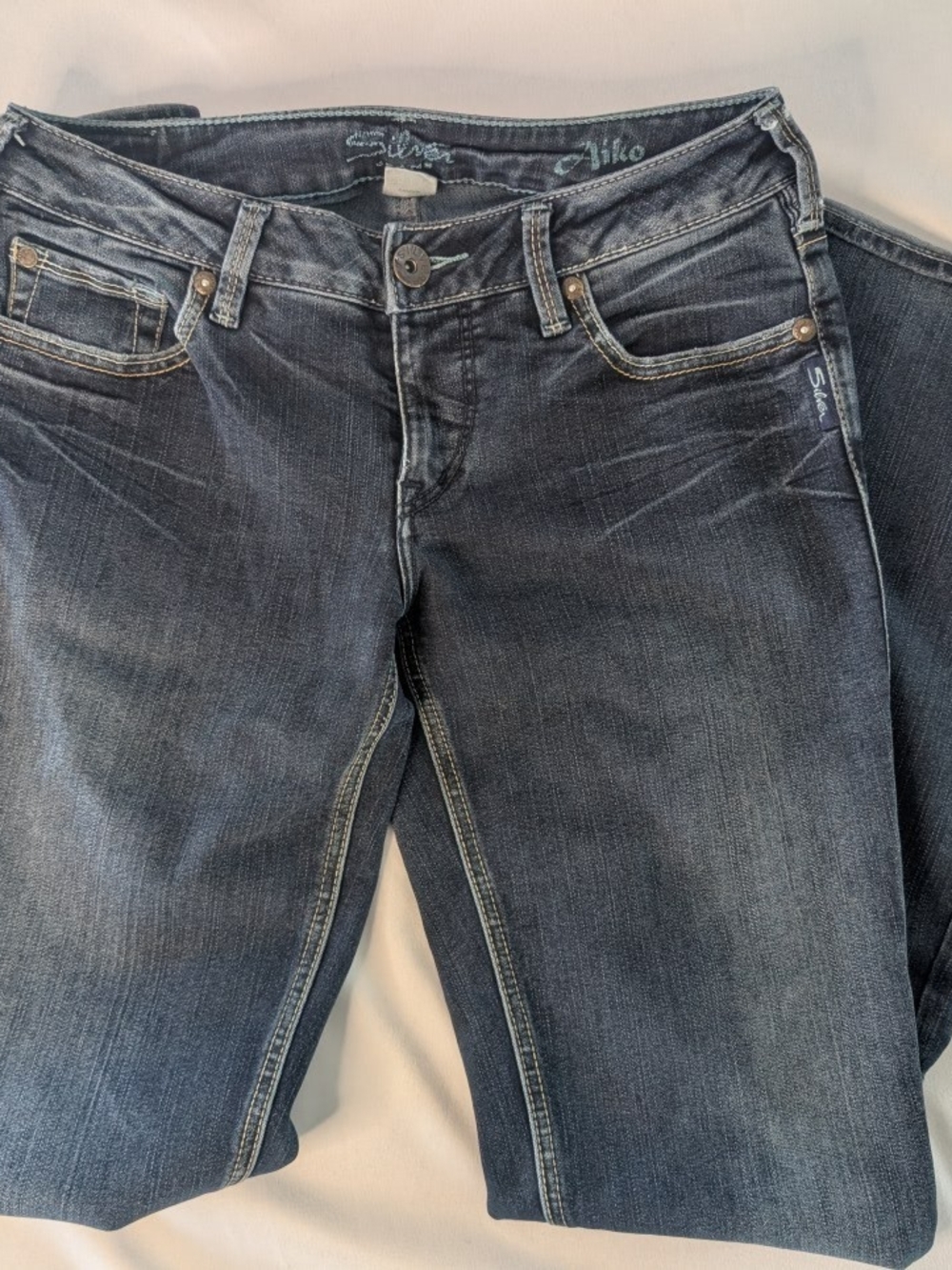 Silver Jeans Women’s Dark Wash Blue Bootcut Jeans Size 29x33